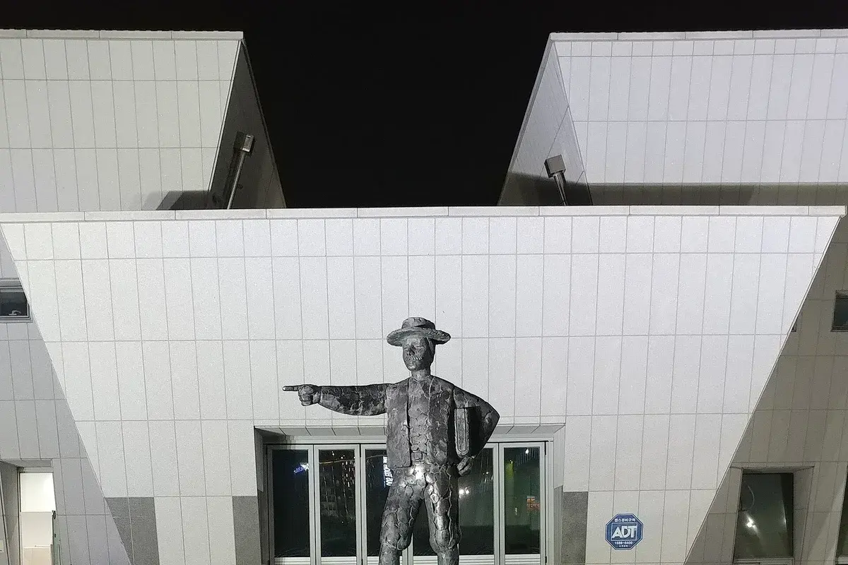 여수구항방파제 하멜등대 현장 사진 3 — 전남 여수시