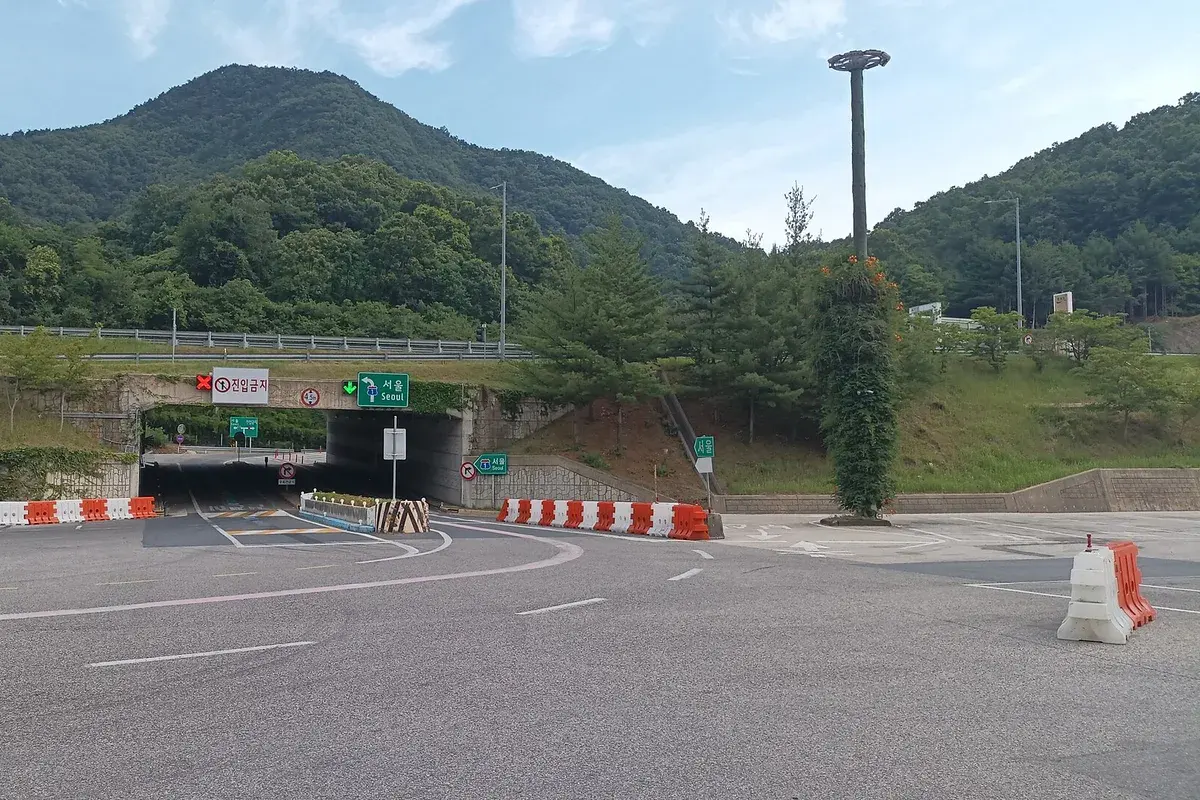 금강휴게소 (부산 방향) 현장 사진 2 — 충북 경부선 · 하행