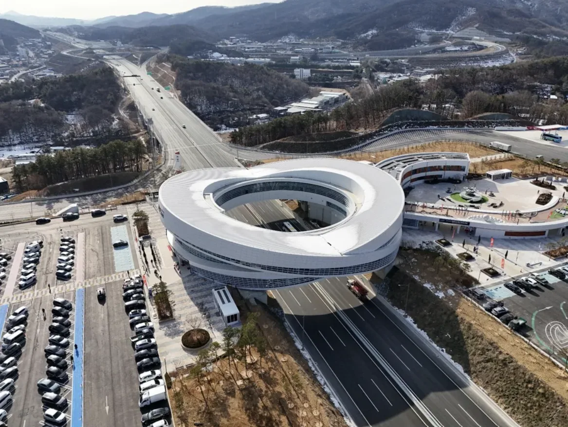 처인휴게소 대표 사진 — 경기 용인시 · 세종포천고속도로 양방향 휴게소