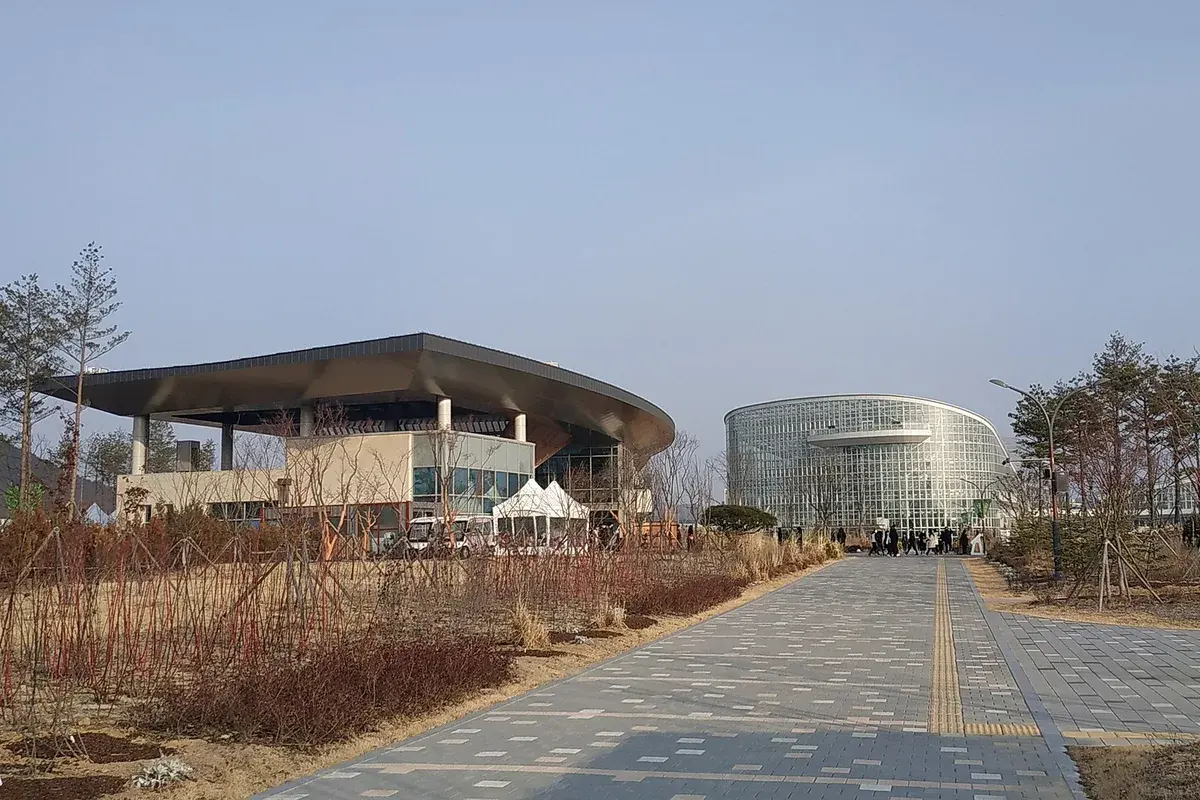 국립세종수목원 유리돔 현장 사진 5 — 세종 연기면