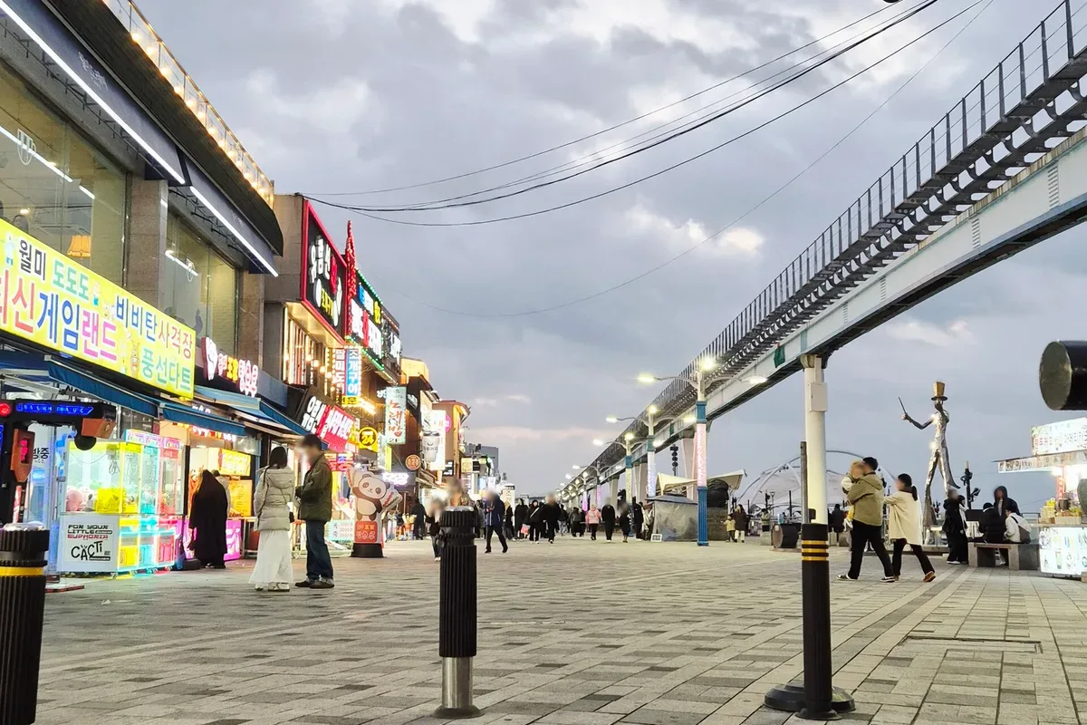 월만장 로드블랙 대표 사진 — 인천 중구 월미도 바이크